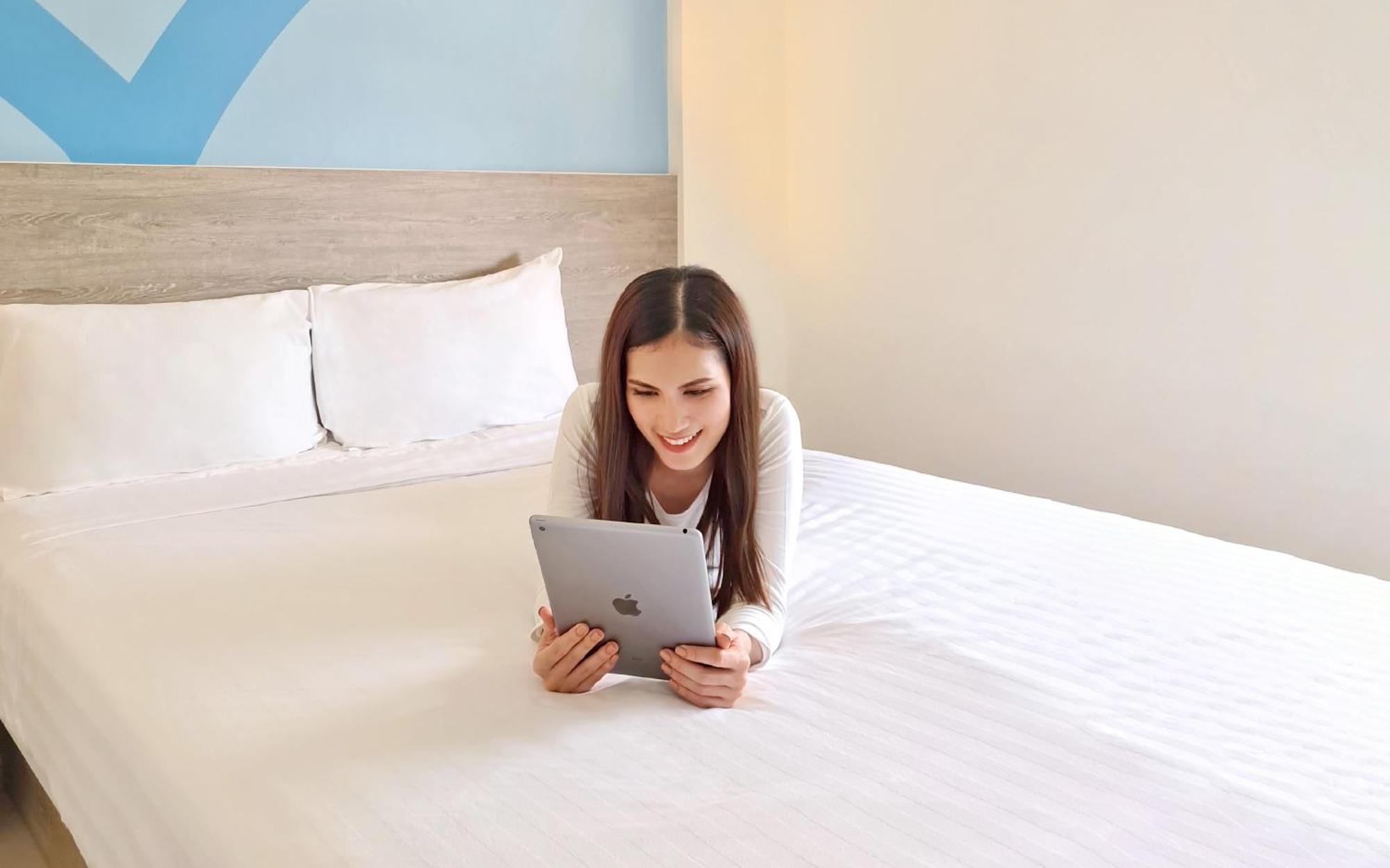 Hop Inn Hotel North Edsa كويزون سيتي المظهر الخارجي الصورة