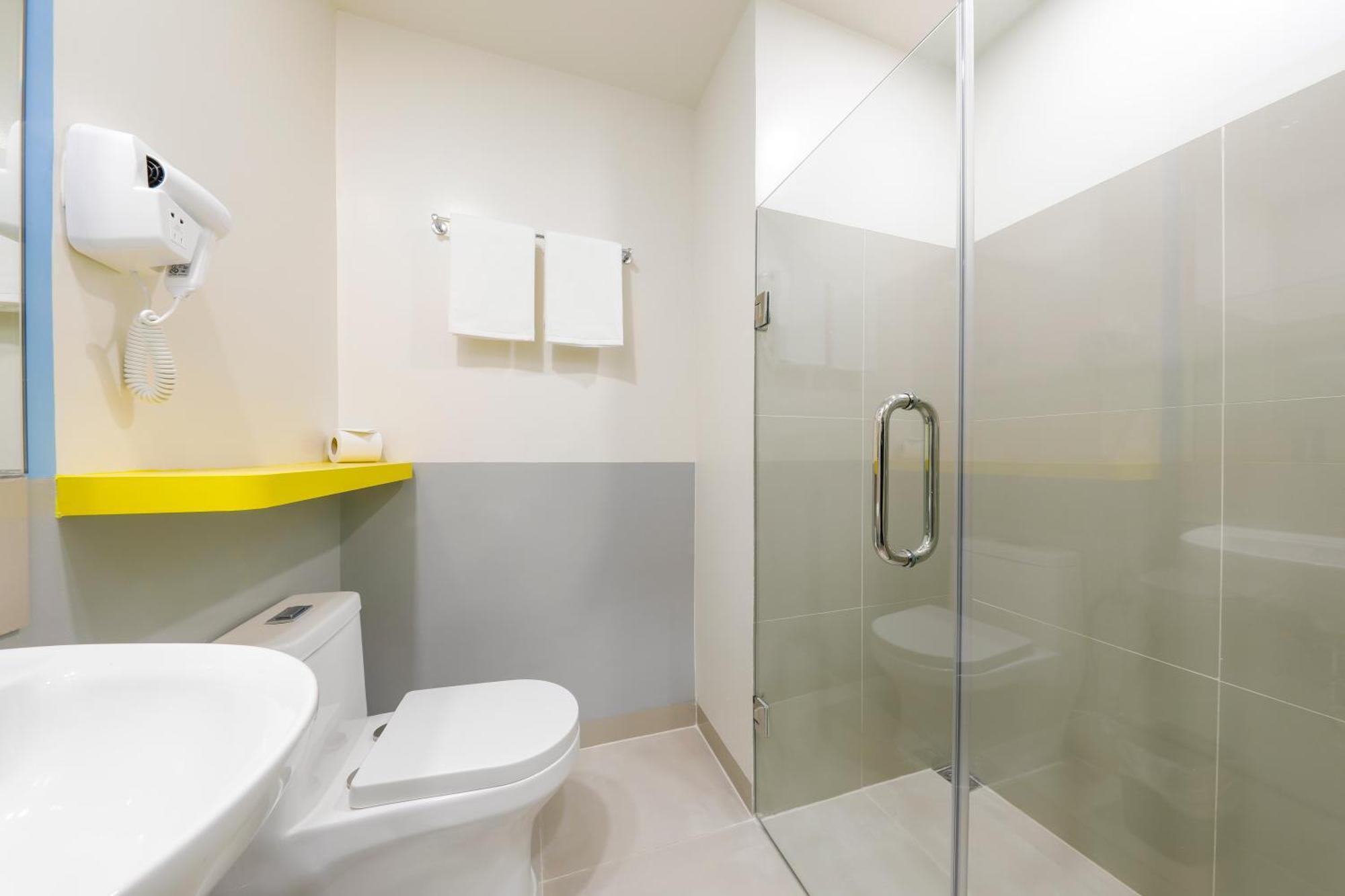 Hop Inn Hotel North Edsa كويزون سيتي الغرفة الصورة