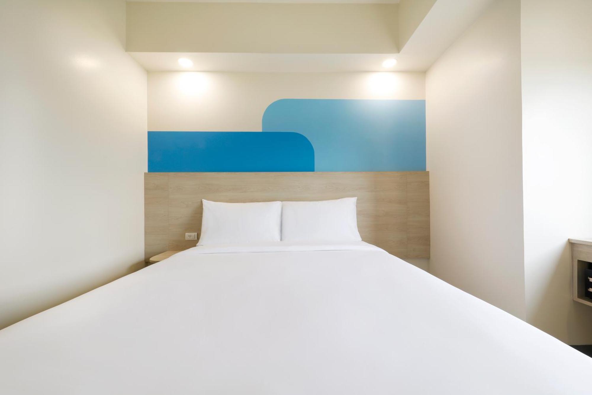 Hop Inn Hotel North Edsa كويزون سيتي المظهر الخارجي الصورة